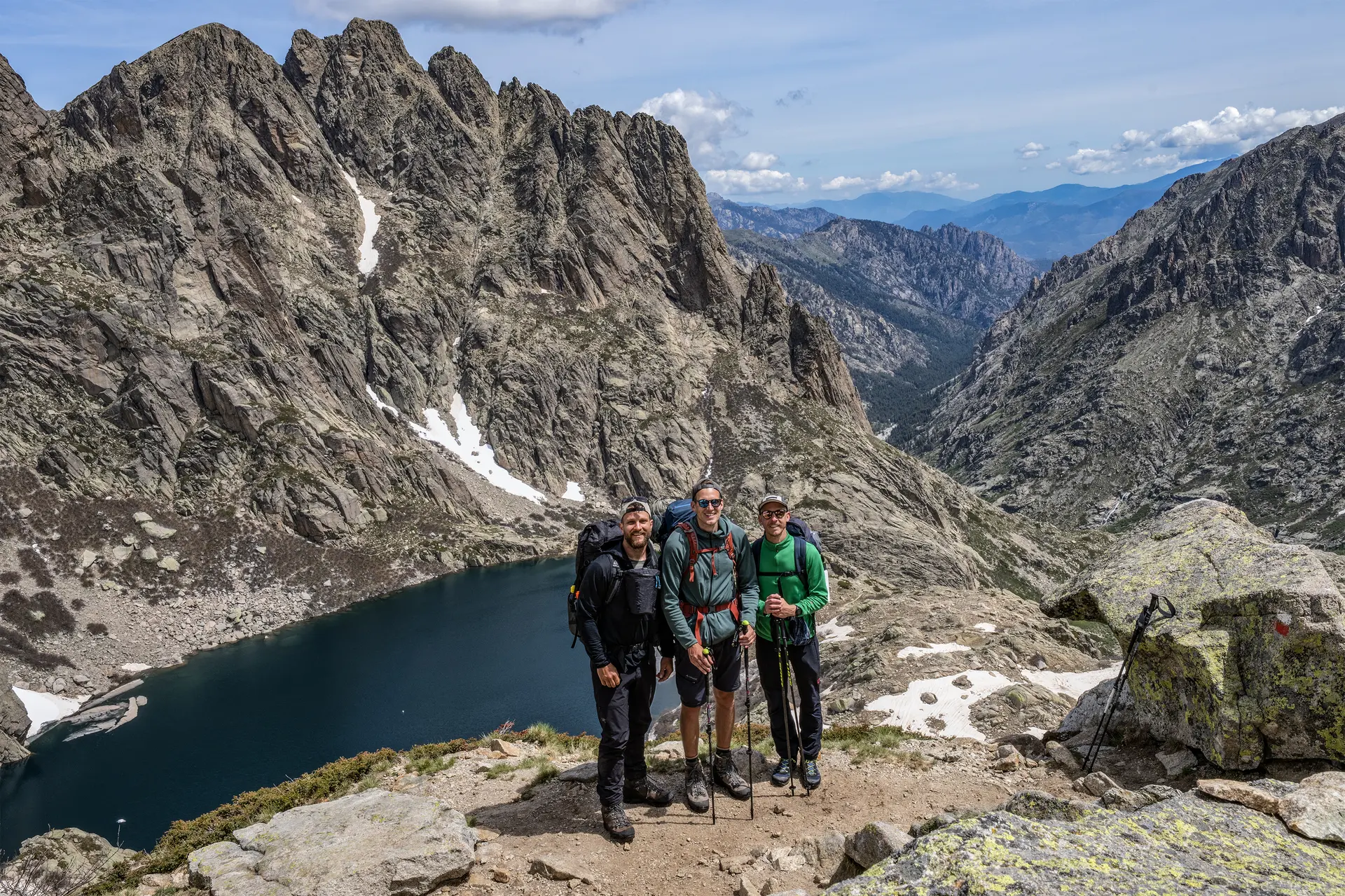 Foto : Marius Müller - Unsere Gruppe über dem Lac de Capitello | © Marius Müller